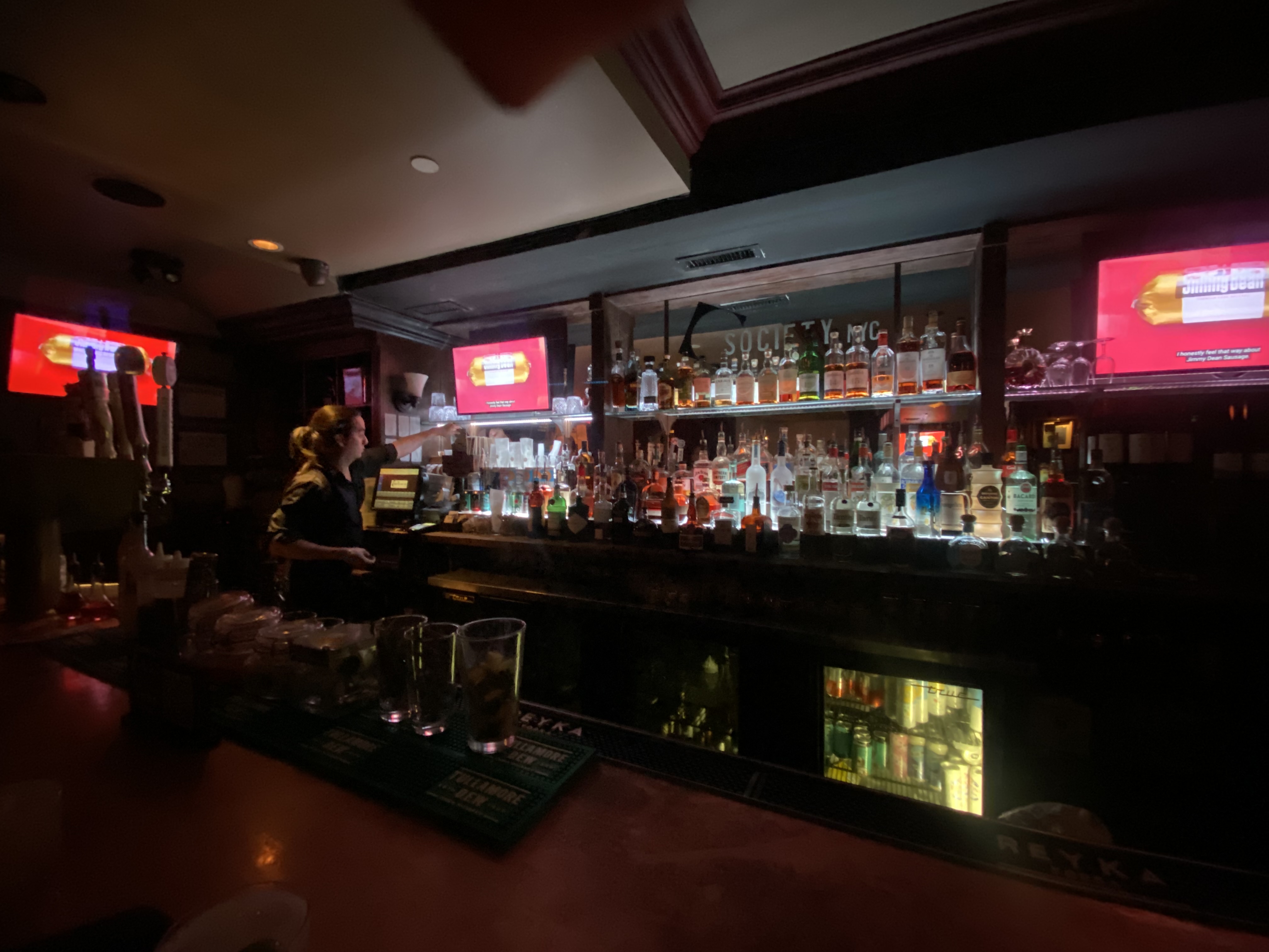 Society Billiards + Bar avatar
