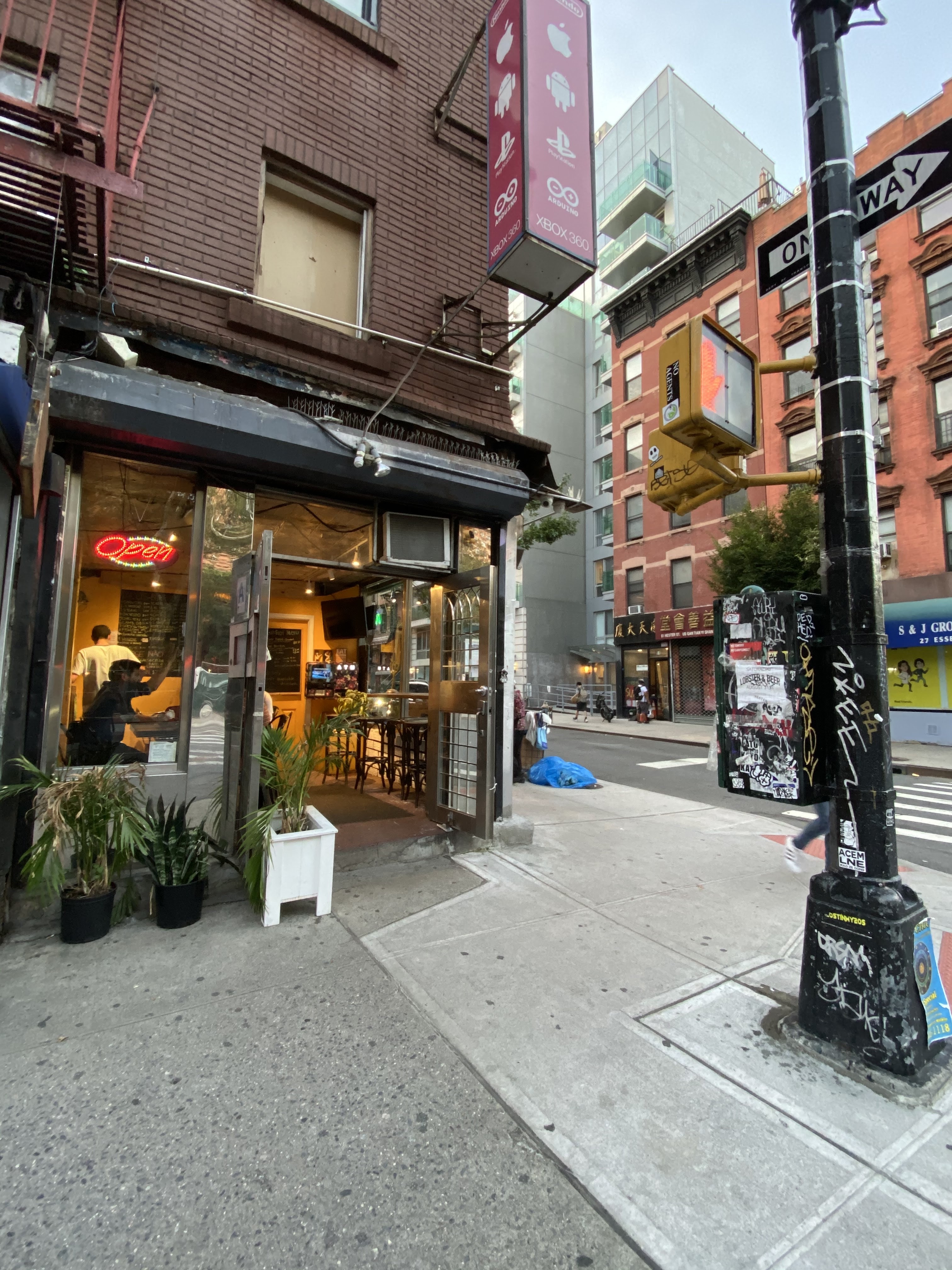 LES Crepes & Taqueria avatar