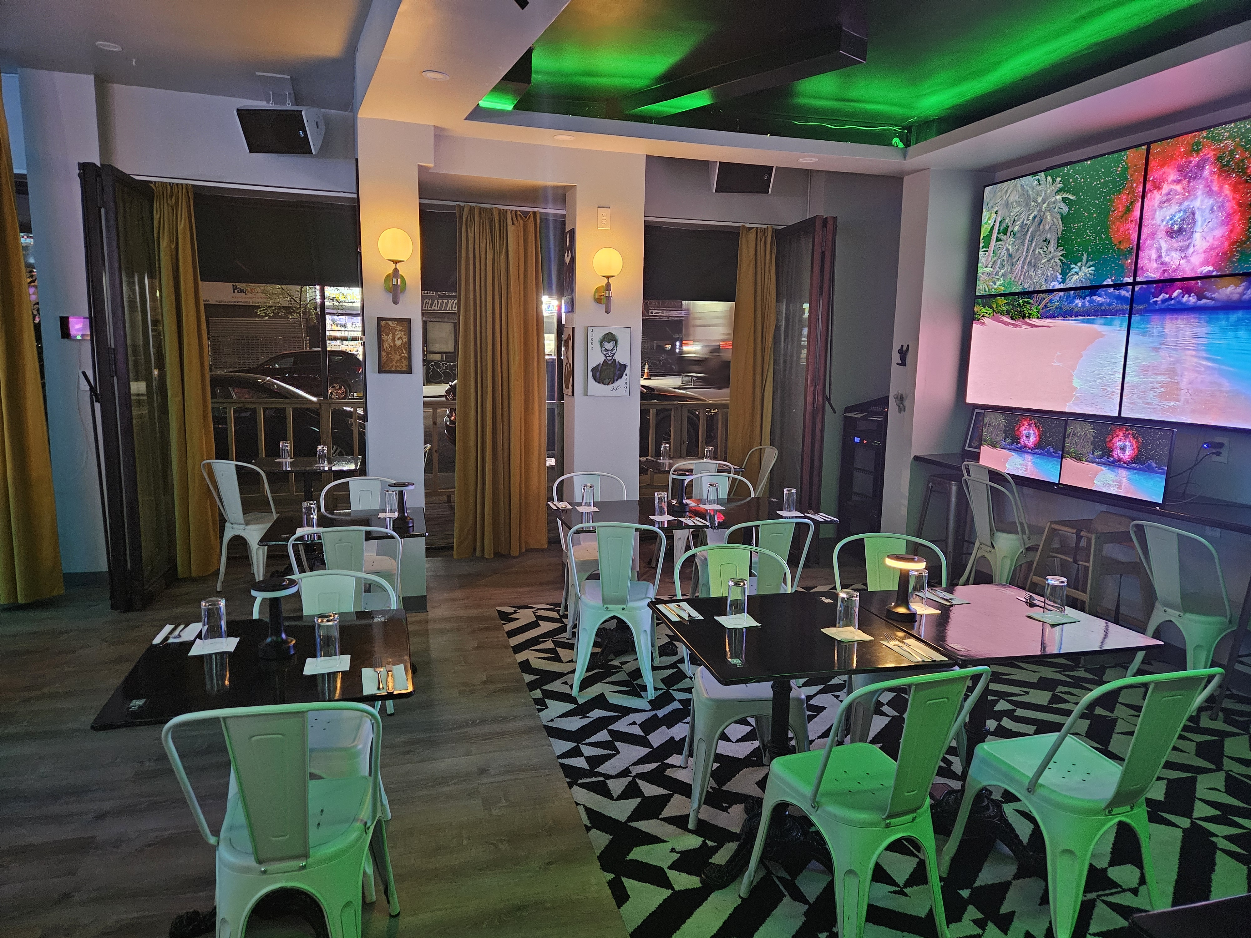 Uptown Gaming Bar and Lounge avatar