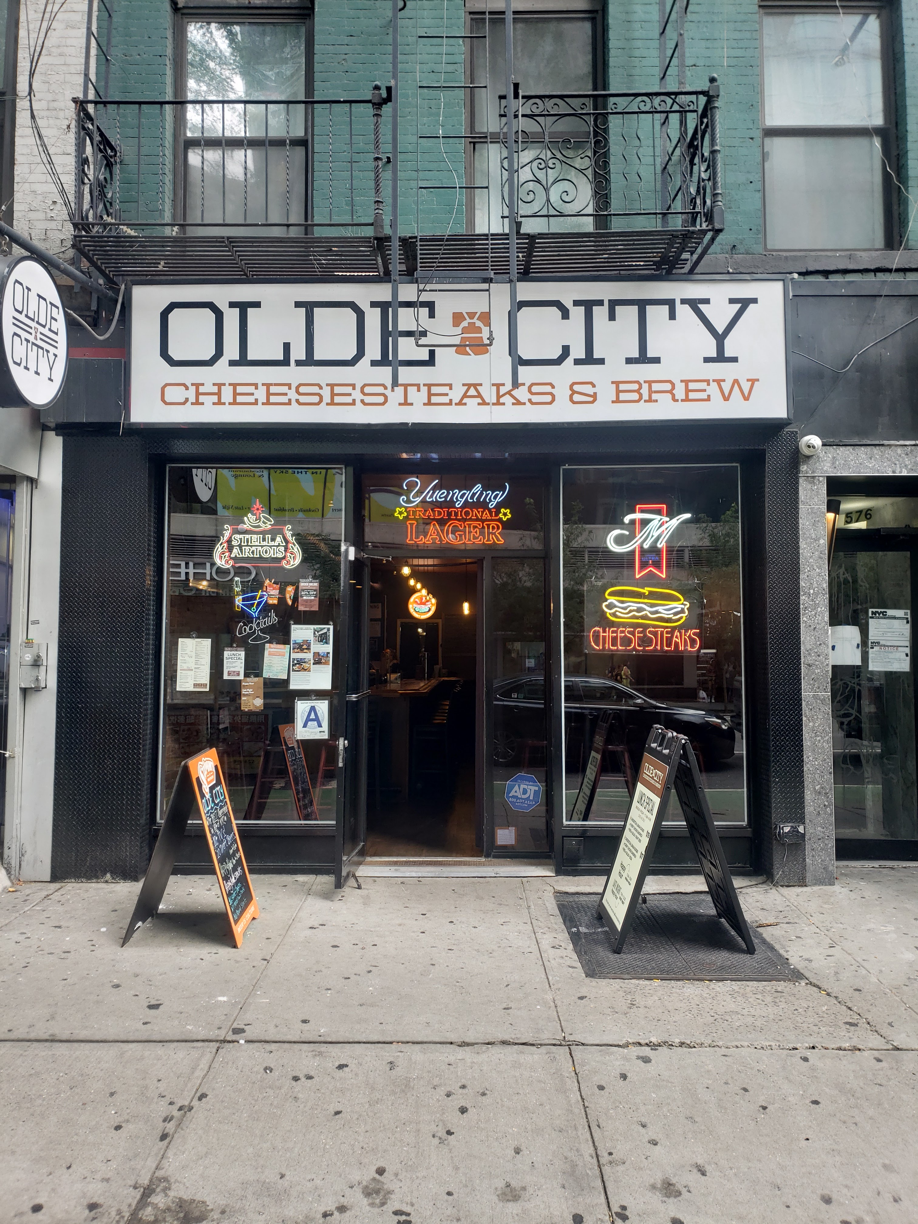 Olde City Cheesesteaks & Brew avatar