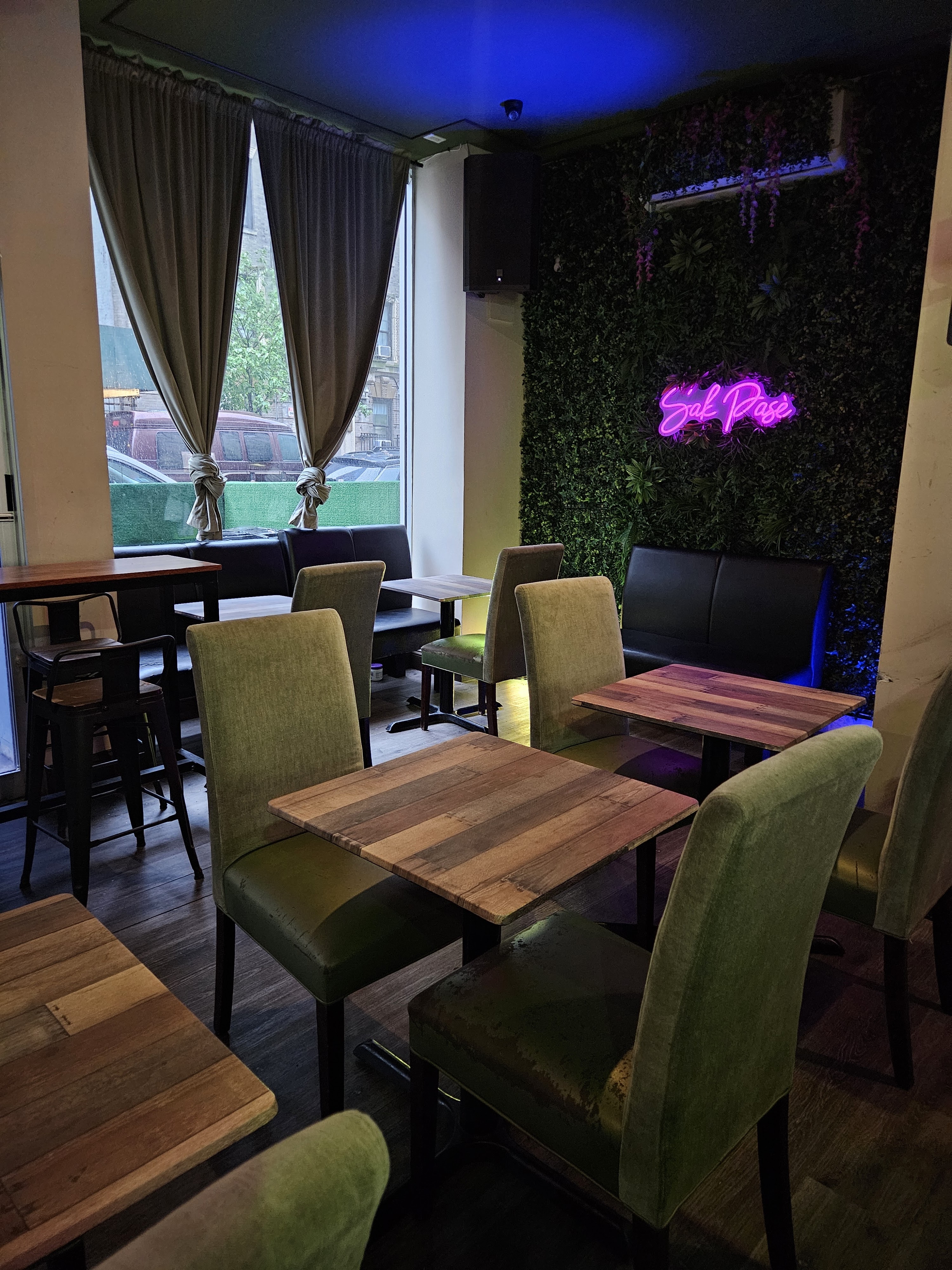 DejaVu Haitian Fusion Restaurant Lounge avatar