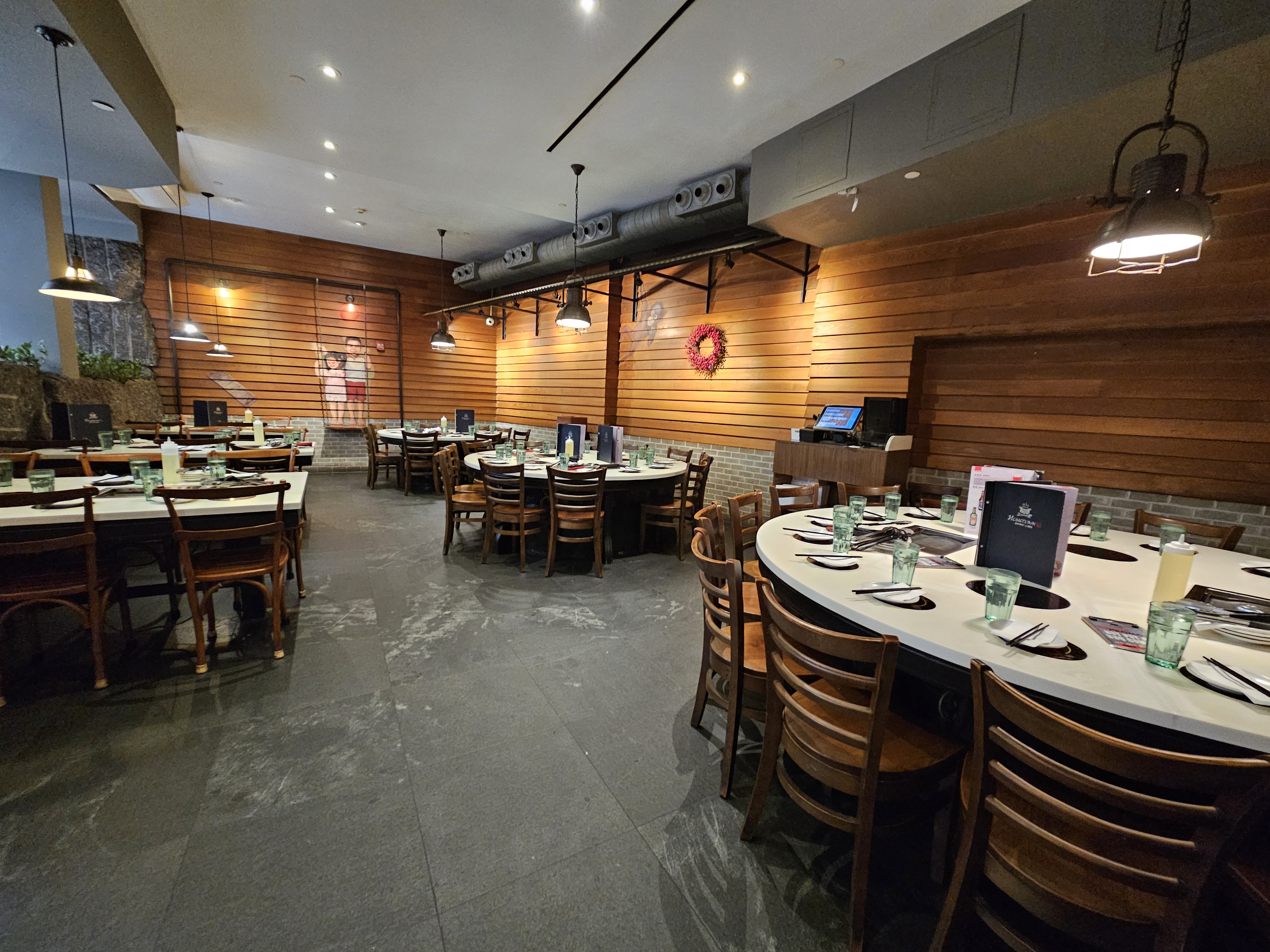Hometown Hotpot & BBQ avatar